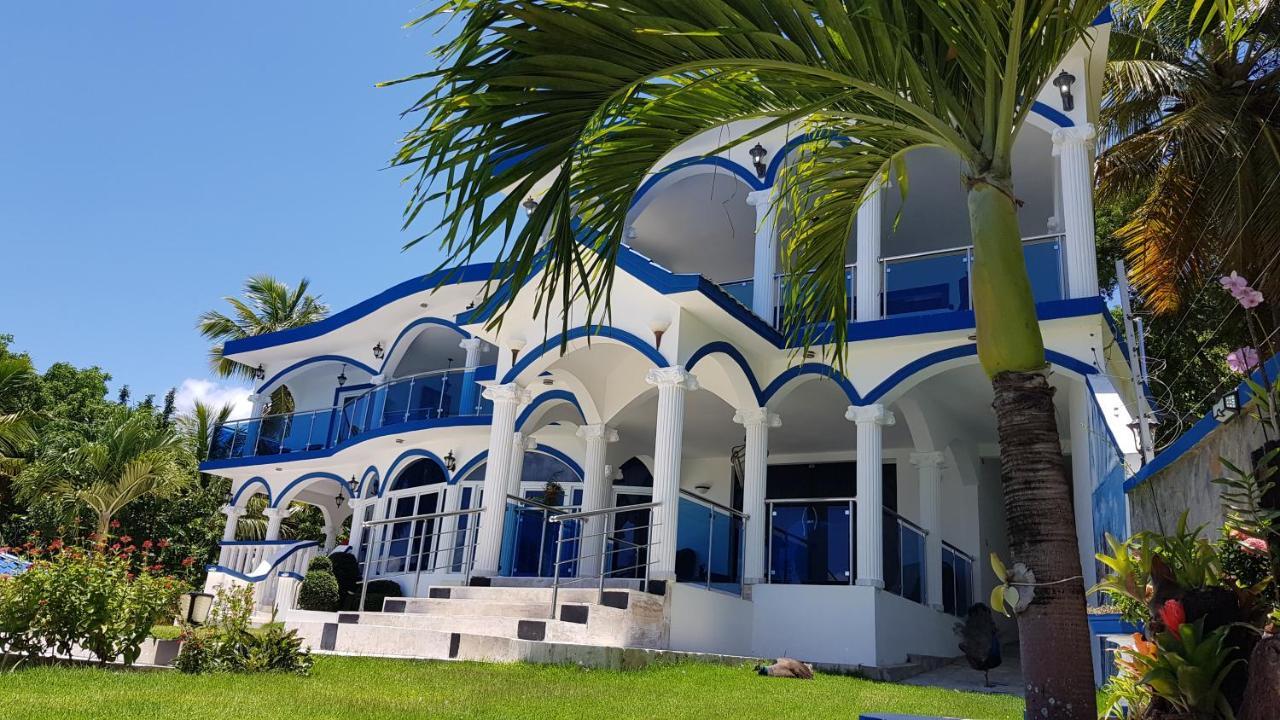 ホテル Casaenjoysamana Los Naranjos エクステリア 写真